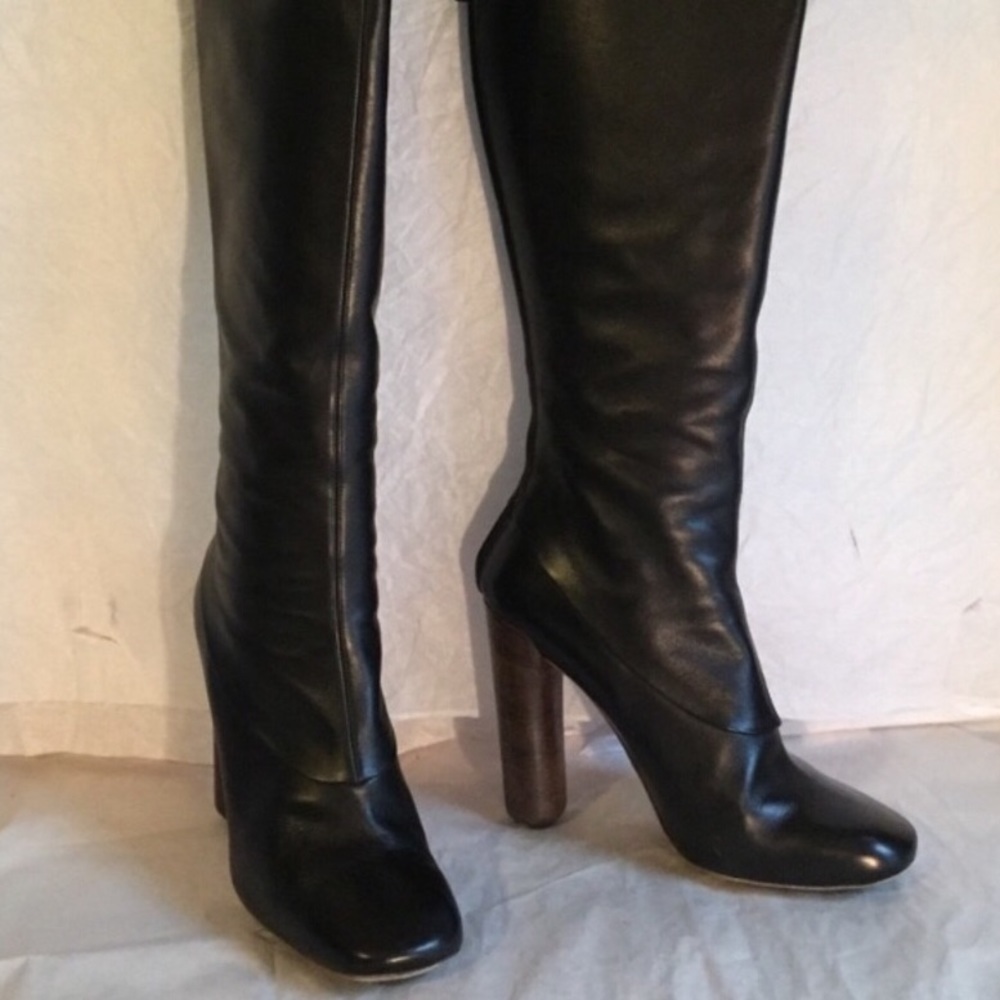 Beautiful soft black lamb skin Marc Jacob boots.